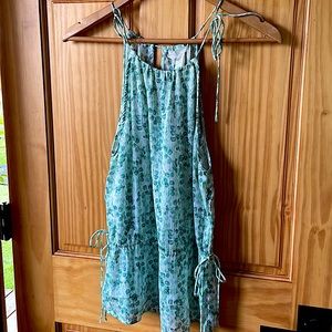 Pretty for Springtime blousy sleeveless top